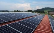 Solarhona veut construire un millier de centrales photovoltaïques au sol, sur toitures ou sur ombrières en France d’ici 2034.